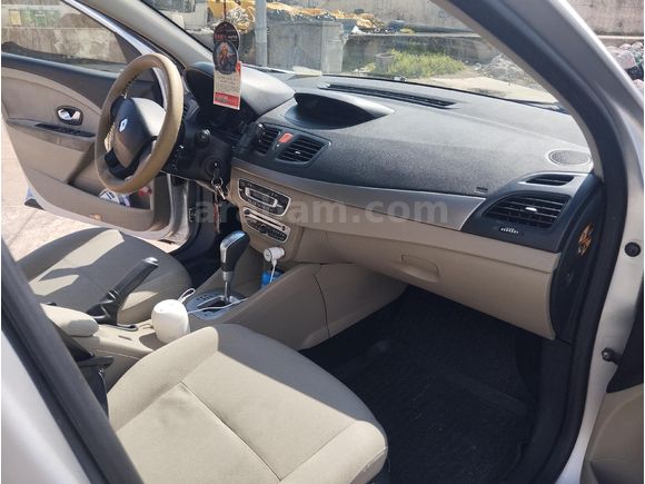 Sahibinden Renault Fluence 1.6 Expression 2010 Model  115.000 km Gri (titanyum)