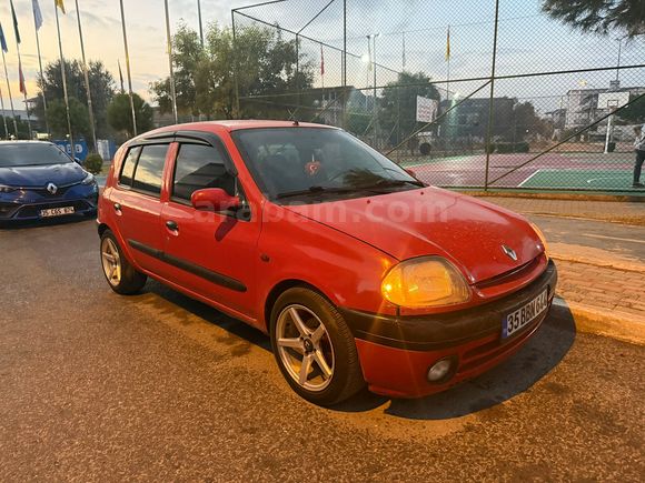 Sahibinden Renault Clio 1.4 RTA 2001 Model  330.000 km Kırmızı