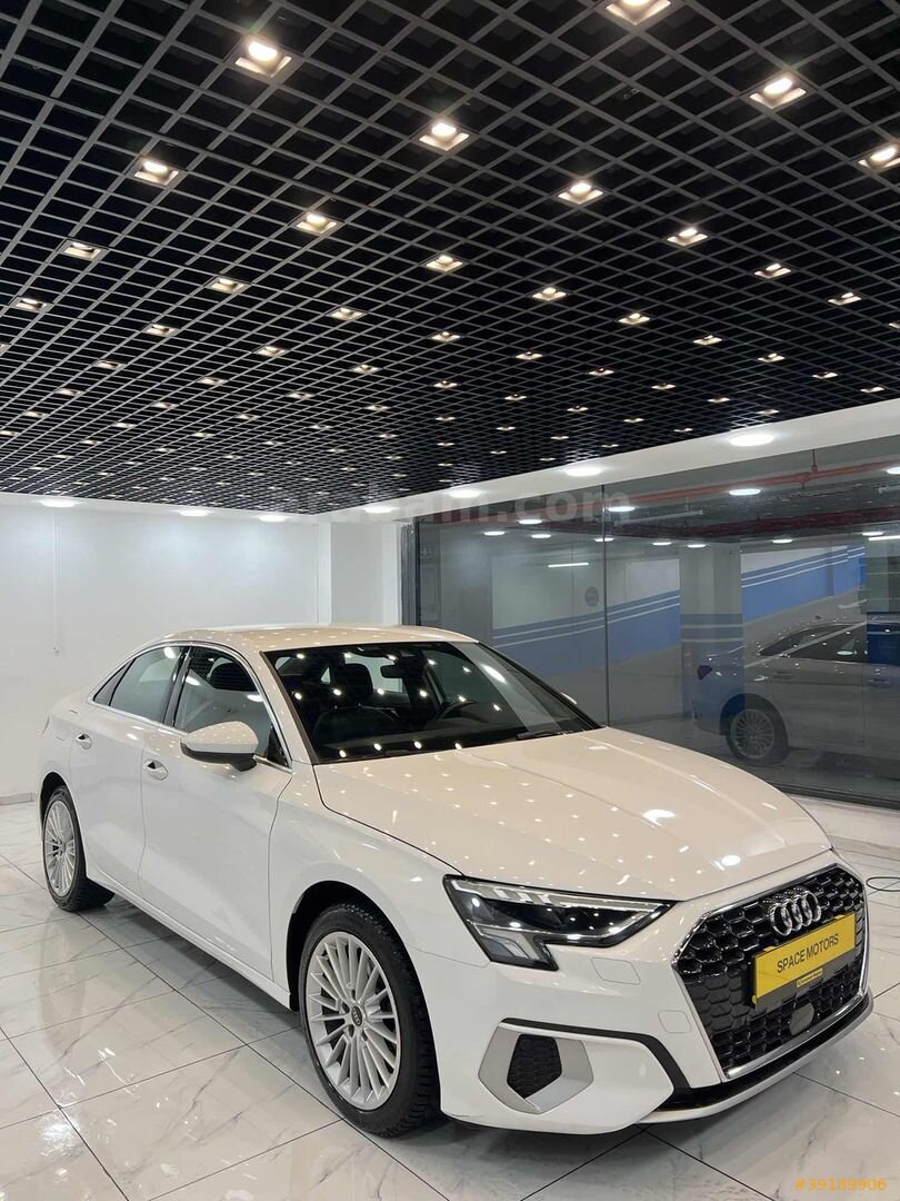 Galeriden Audi A3 Sedan 35 TFSI Advanced 2022 Model İstanbul 52.500 km Beyaz 3