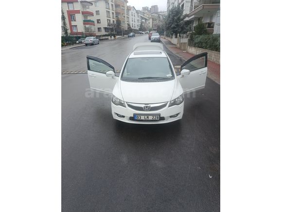 2. Sahibinden Temiz Bakımlı Honda Civic Elegance