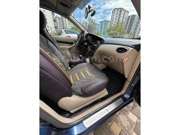 Sahibinden Ford Focus 1.6 Ghia 2005 Model