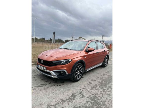 AKINCI OTOMOTİVDEN Fiat Egea Cross 1.4 Fire Urban 2023 Model  ilk  sahibi