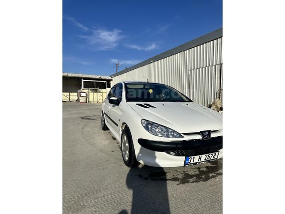 Sahibinden Peugeot 206 1.4 HDi X-line 2004 Model Hatay 240.000 km Beyaz