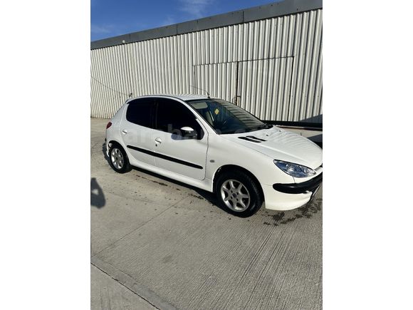 Sahibinden Peugeot 206 1.4 HDi X-line 2004 Model Hatay 240.000 km Beyaz
