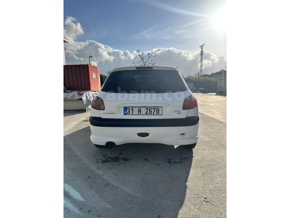 Sahibinden Peugeot 206 1.4 HDi X-line 2004 Model Hatay 240.000 km Beyaz