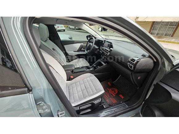 Sahibinden Citroen C4 X 1.2 PureTech Max 2025 Model  6.001 km Yeşil