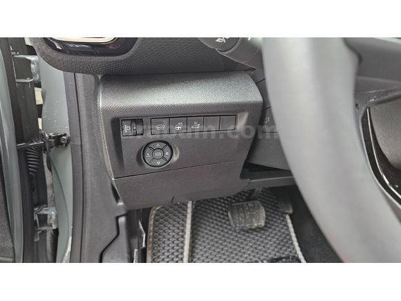 Sahibinden Citroen C4 X 1.2 PureTech Max 2025 Model  6.001 km Yeşil