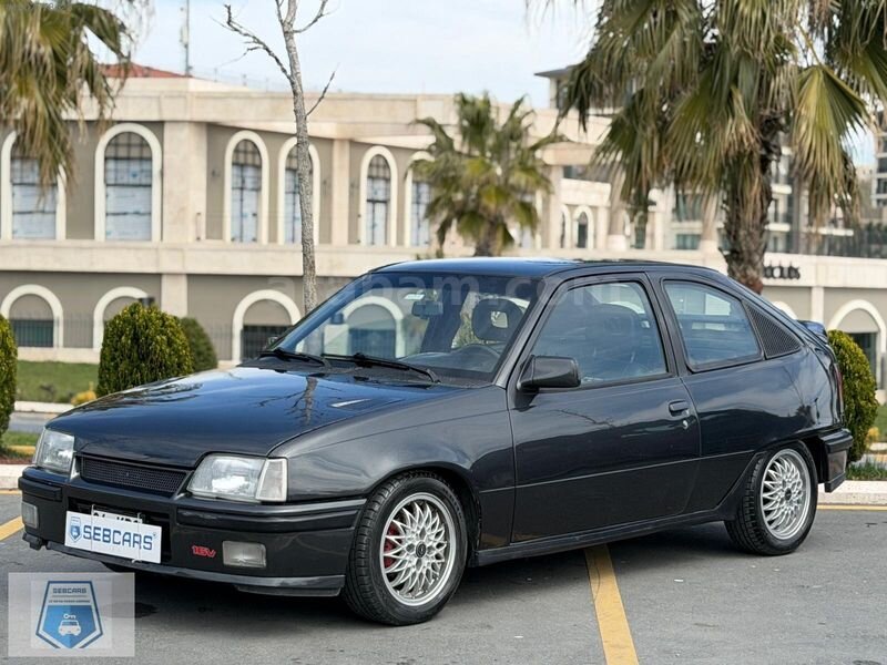 Galeriden Opel Kadett 2.0 1990 Model İstanbul 200.000 km Siyah