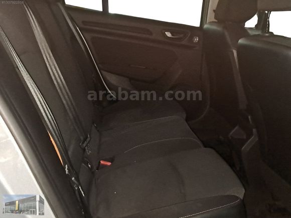 RENAULT GÜRSES'DE 2022 MEGANE 1.3 TCE JOY EDC %0,99 KREDİ