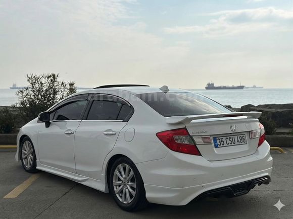 Sahibinden Honda Civic 1.6i VTEC ECO Elegance 2014 Model 