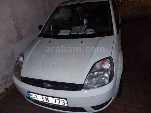 Sahibinden Ford Fiesta Van 1.4 TDCi 2005 Model  389.000 km Beyaz