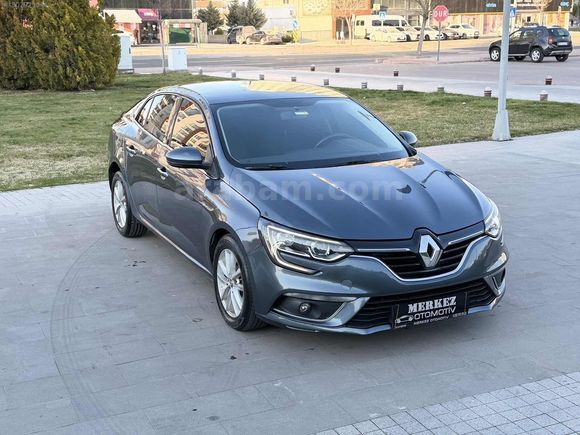 2018 RENAULT MEGANE 1.5DCI TOCH 185 BİN KM de HASAR KAYDI YOK