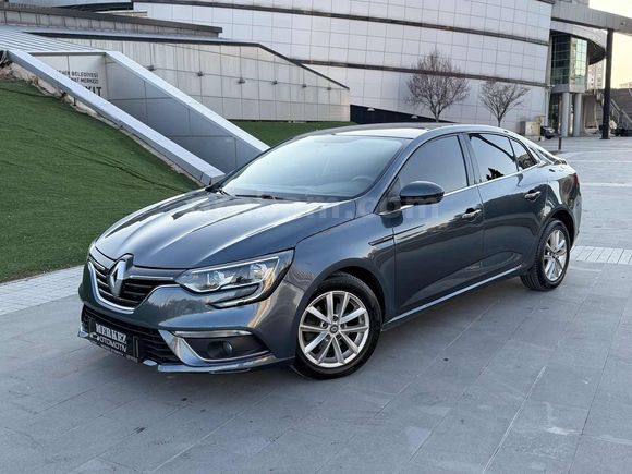 2018 RENAULT MEGANE 1.5DCI TOCH 185 BİN KM de HASAR KAYDI YOK