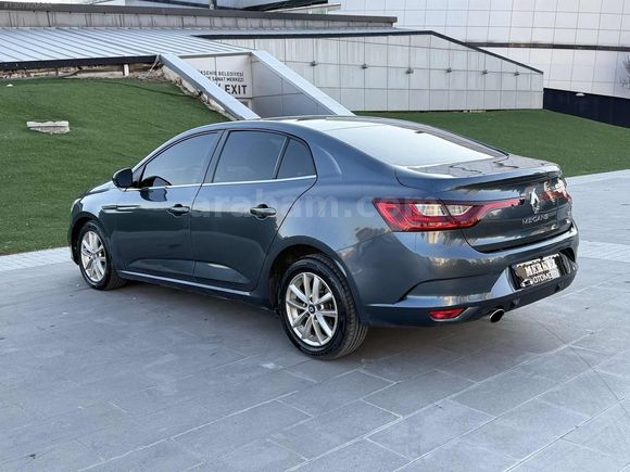 2018 RENAULT MEGANE 1.5DCI TOCH 185 BİN KM de HASAR KAYDI YOK