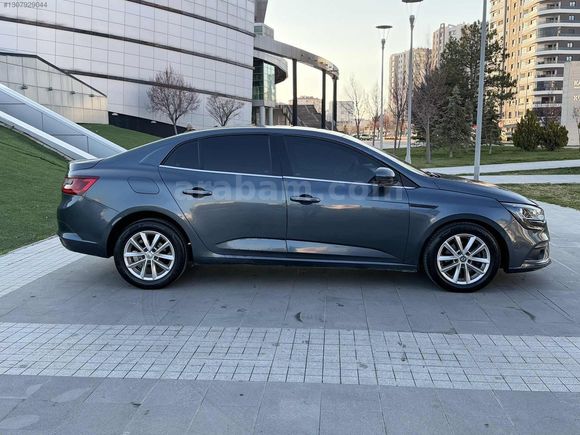 2018 RENAULT MEGANE 1.5DCI TOCH 185 BİN KM de HASAR KAYDI YOK