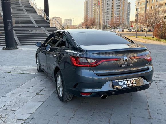 2018 RENAULT MEGANE 1.5DCI TOCH 185 BİN KM de HASAR KAYDI YOK