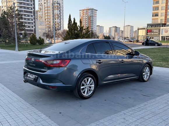 2018 RENAULT MEGANE 1.5DCI TOCH 185 BİN KM de HASAR KAYDI YOK