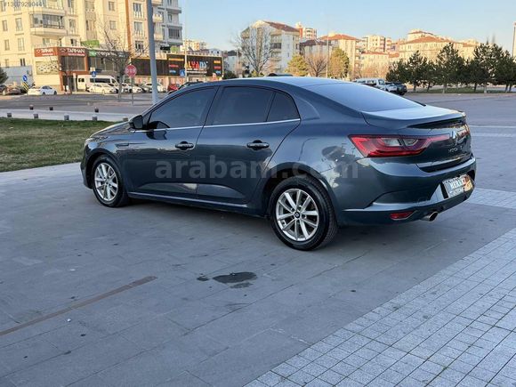 2018 RENAULT MEGANE 1.5DCI TOCH 185 BİN KM de HASAR KAYDI YOK