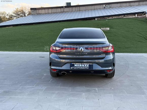 2018 RENAULT MEGANE 1.5DCI TOCH 185 BİN KM de HASAR KAYDI YOK