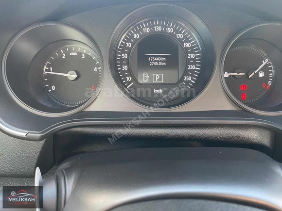 FULL BAKIMLI TESLA EKRANLI MEGANE TACH