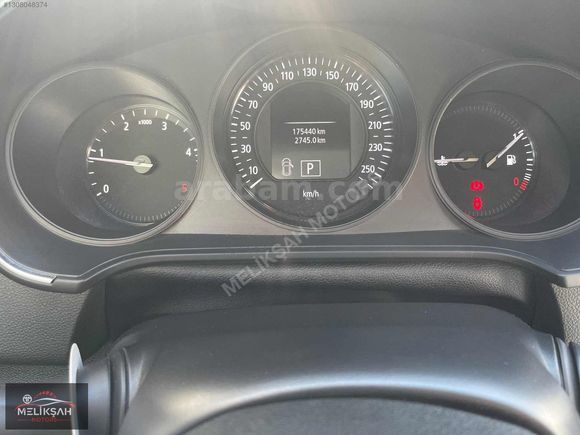 FULL BAKIMLI TESLA EKRANLI MEGANE TACH