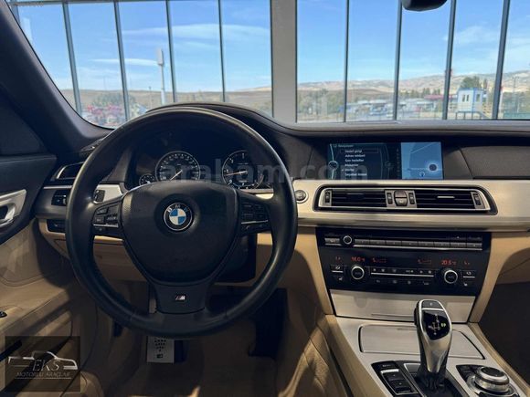 2011 BMW 730d M SPORT 197 KM