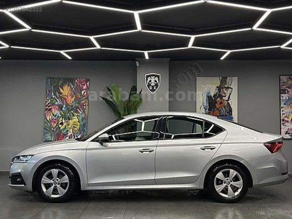FLİES MOTORS'DAN 2024 130'BİN KM OCTAVİA 1.0TSİ ELİTE HATASIZ