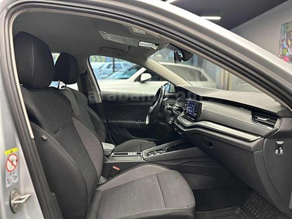 FLİES MOTORS'DAN 2024 130'BİN KM OCTAVİA 1.0TSİ ELİTE HATASIZ