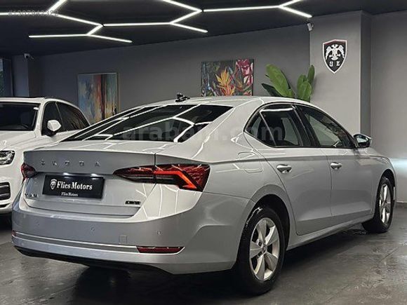 FLİES MOTORS'DAN 2024 130'BİN KM OCTAVİA 1.0TSİ ELİTE HATASIZ