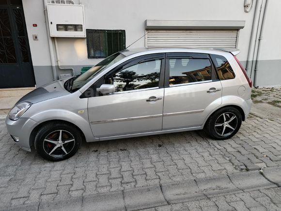 Sahibinden Ford Fiesta 1.4 TDCi Comfort 2004 Model  259.××× km Gri