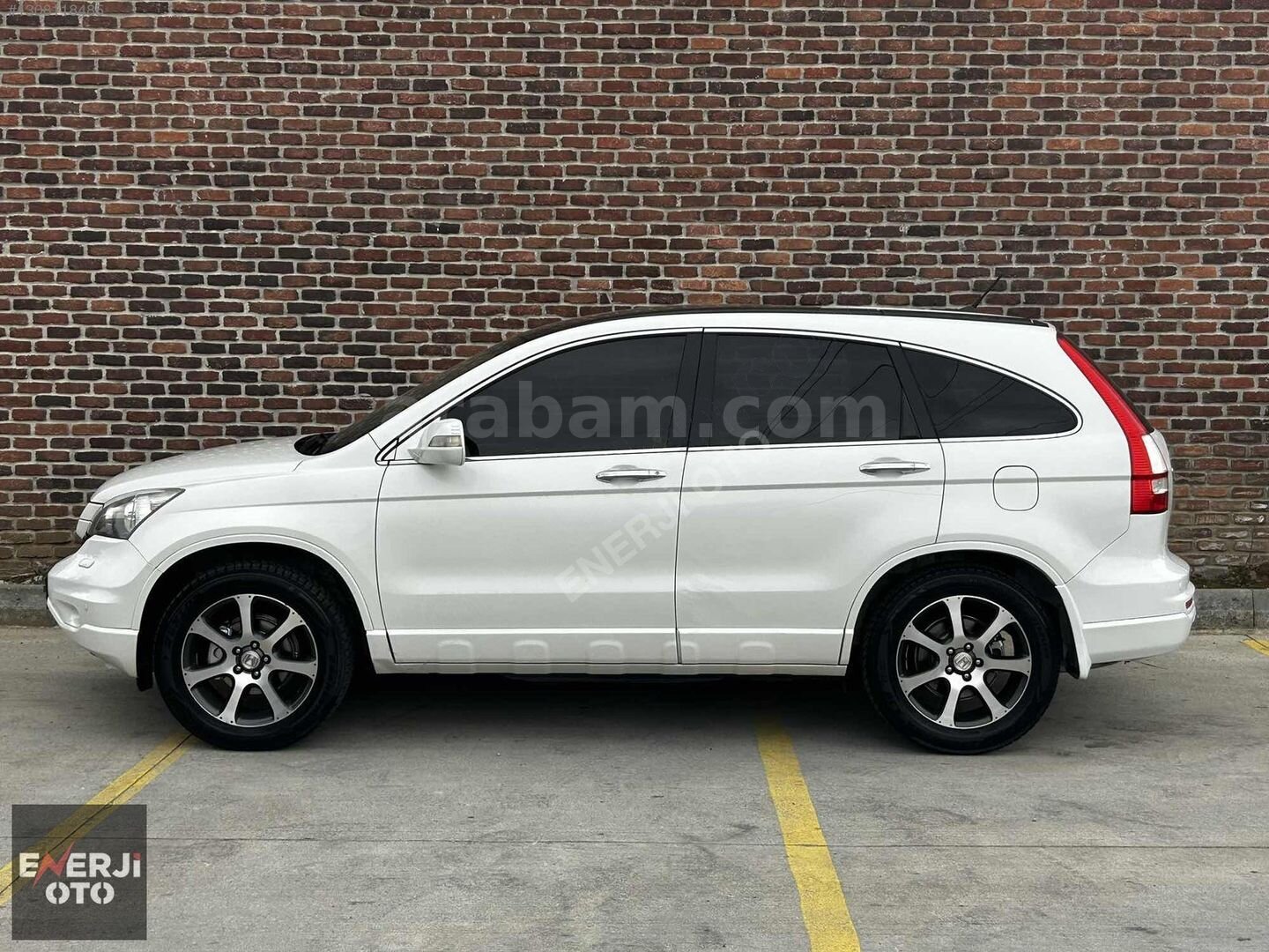 ENERJİ OTO/HONDA CR-V 2.0 EXECUTİVE OTOMATİK VİTES CAM TVN 4*4 5