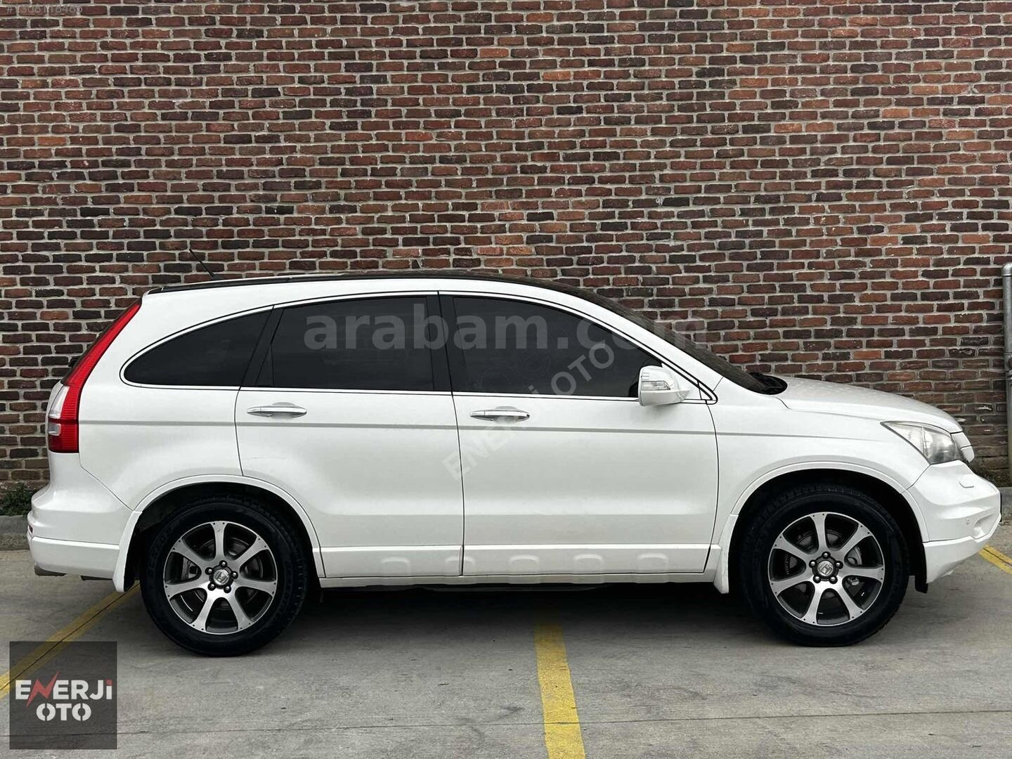 ENERJİ OTO/HONDA CR-V 2.0 EXECUTİVE OTOMATİK VİTES CAM TVN 4*4 7