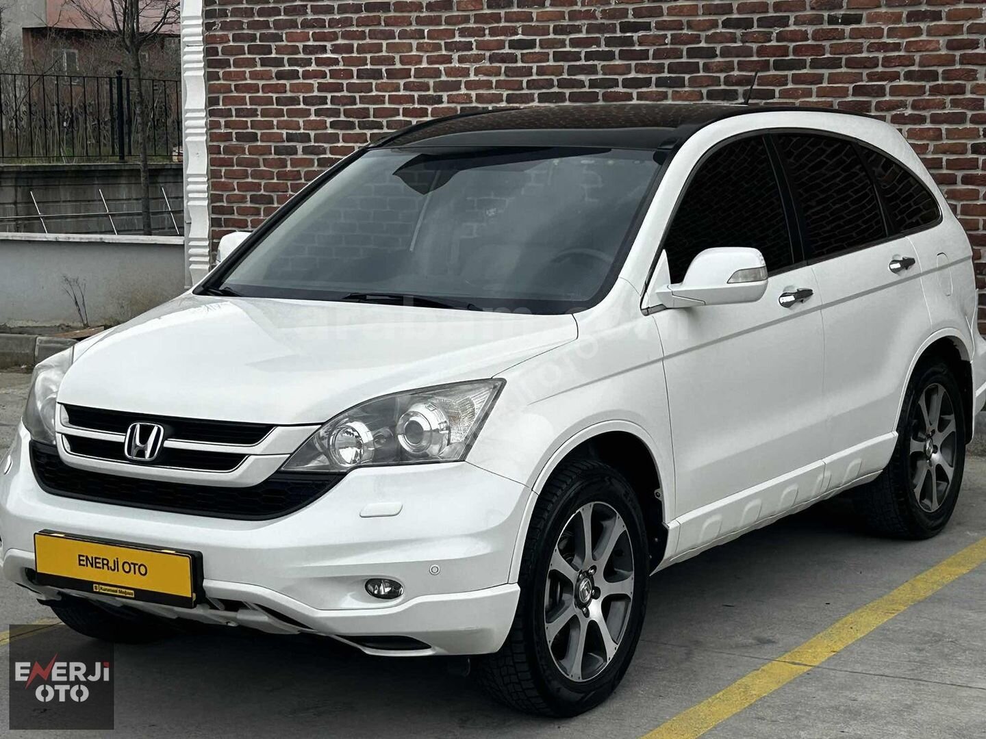 ENERJİ OTO/HONDA CR-V 2.0 EXECUTİVE OTOMATİK VİTES CAM TVN 4*4 1