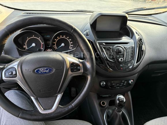 Sahibinden Ford Tourneo Courier 1.6 TDCi Titanium 2016 Model 
