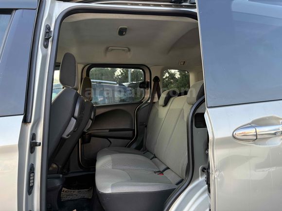 Sahibinden Ford Tourneo Courier 1.6 TDCi Titanium 2016 Model 