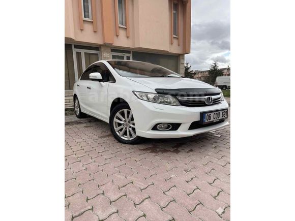 Sahibinden Honda Civic 1.6i VTEC ECO Elegance 2013 Model 