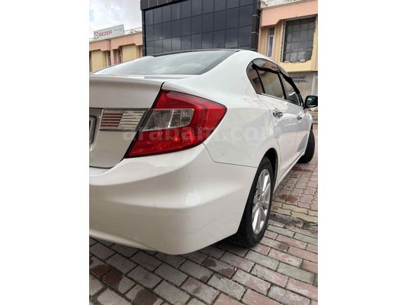 Sahibinden Honda Civic 1.6i VTEC ECO Elegance 2013 Model 