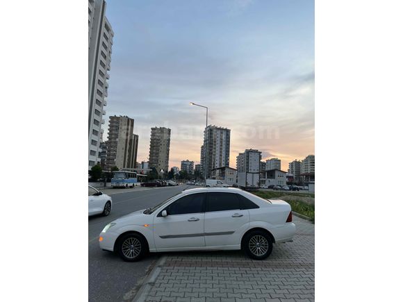 Sahibinden Ford Focus 1.6 Ambiente 2001 Model 