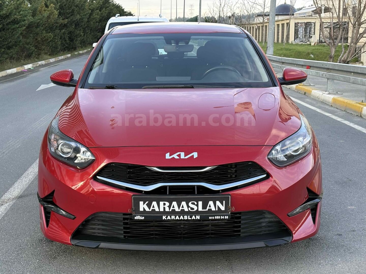 Galeriden Kia Ceed 1.0 T-GDI Cool 2022 Model İstanbul 68.000 km Kırmızı 2