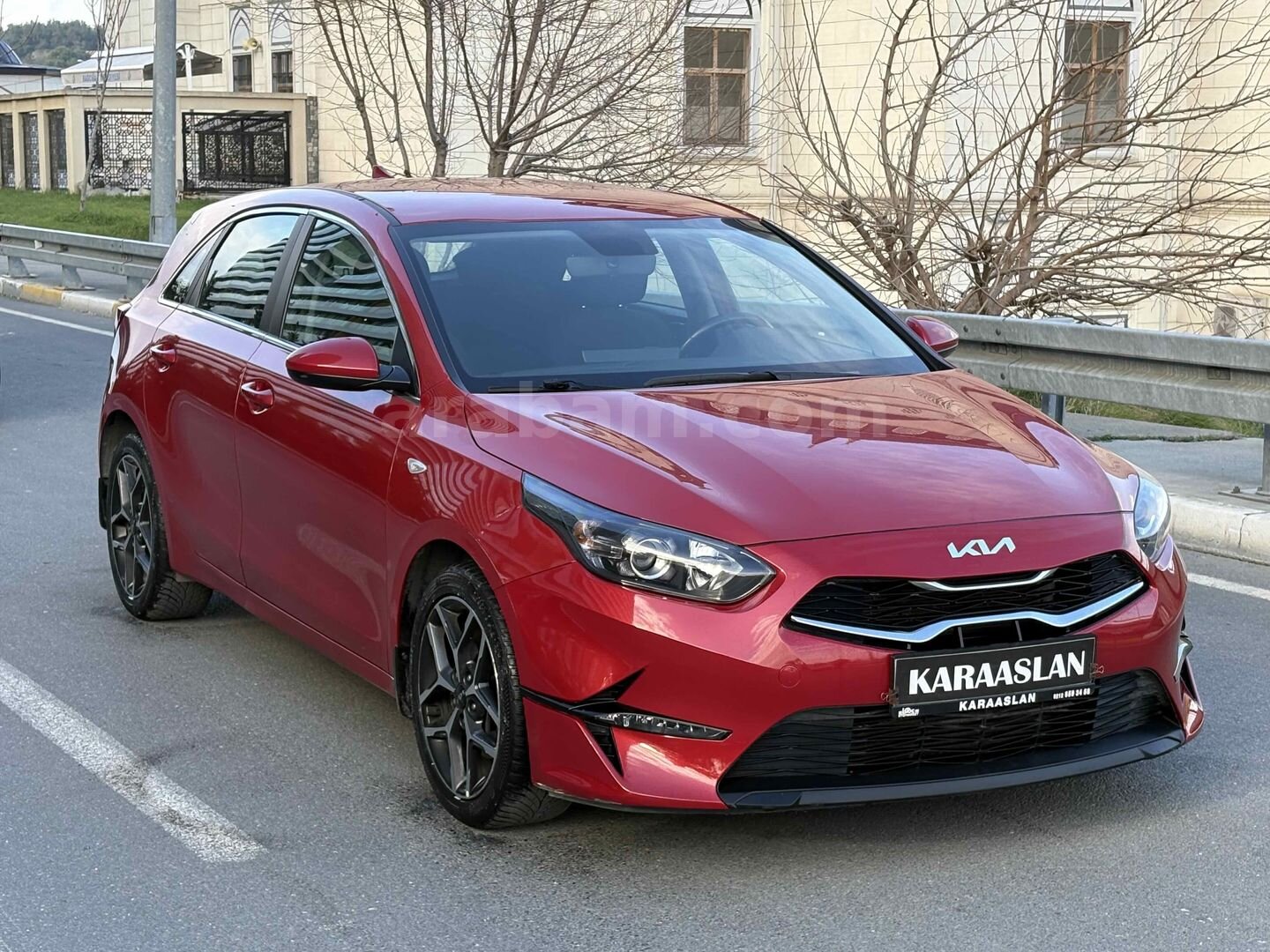 Galeriden Kia Ceed 1.0 T-GDI Cool 2022 Model İstanbul 68.000 km Kırmızı 7