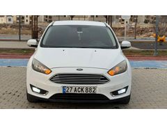 Sahibinden Ford Focus 1.6 TDCi Titanium 2014 Model  268.000 km Beyaz