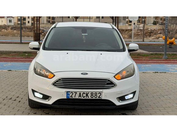 Sahibinden Ford Focus 1.6 TDCi Titanium 2014 Model  268.000 km Beyaz