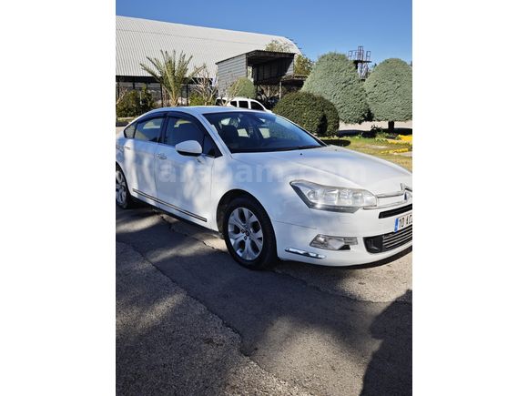 Sahibinden Citroen C5 1.6 e-HDi Executive 2012 Model  246.320 km Beyaz