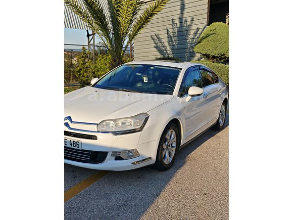 Sahibinden Citroen C5 1.6 e-HDi Executive 2012 Model  246.320 km Beyaz