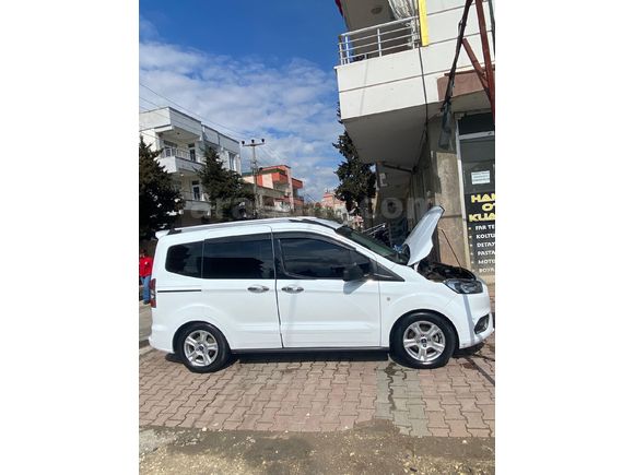 Sahibinden Ford Tourneo Courier 1.5 TDCi Delux 2023 Model  62.500 km Beyaz