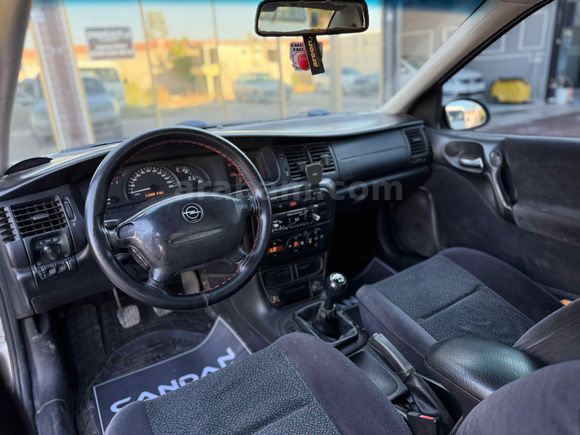 Sahibinden Opel Vectra 1.8 Elegance 2001 Model 