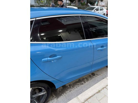 Sahibinden Volvo V40 1.6 D R-Design 2015 Model 