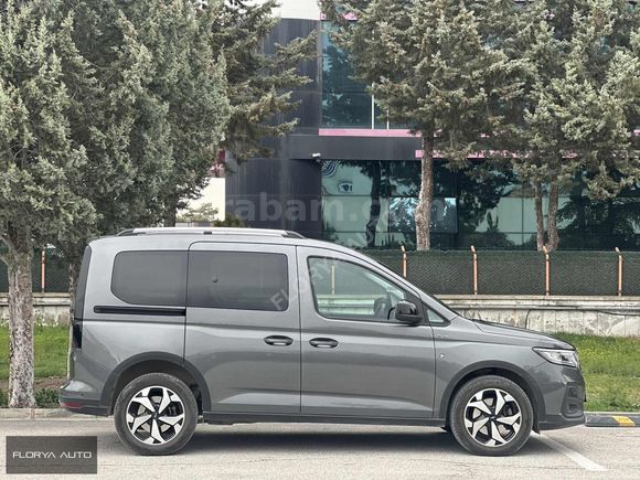 BOYASIZ 2023 Ford Tourneo Connect 2.0 Ecoblue Active CTavan 19KM