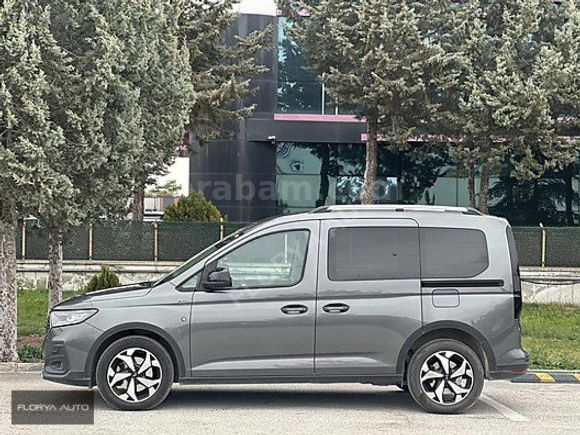 BOYASIZ 2023 Ford Tourneo Connect 2.0 Ecoblue Active CTavan 18KM