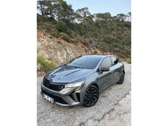 Sahibinden Renault Clio 1.0 TCe Techno Esprit Alpine 2023 Model 